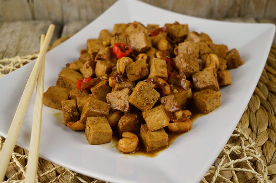 Tofu con anacardi